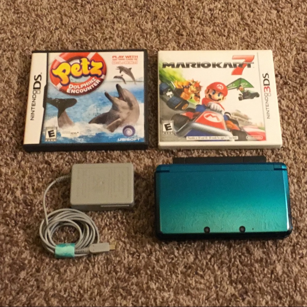 Nintendo 3DS w/ Accessories and Games